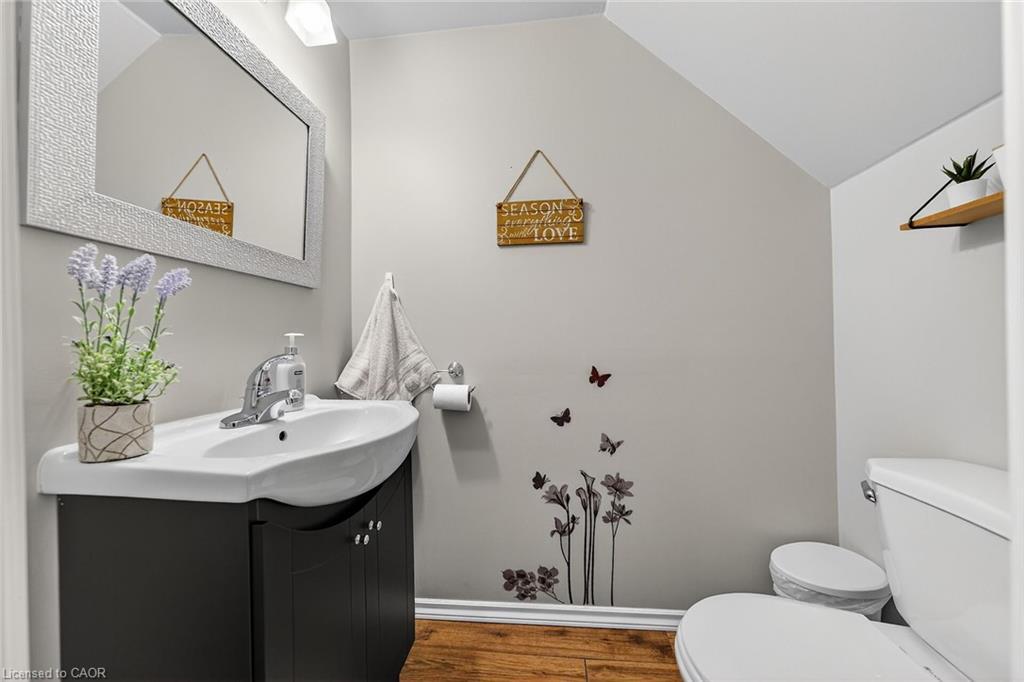 64-145 Rice Avenue, Hamilton, ON - Indoor Photo Showing Bathroom