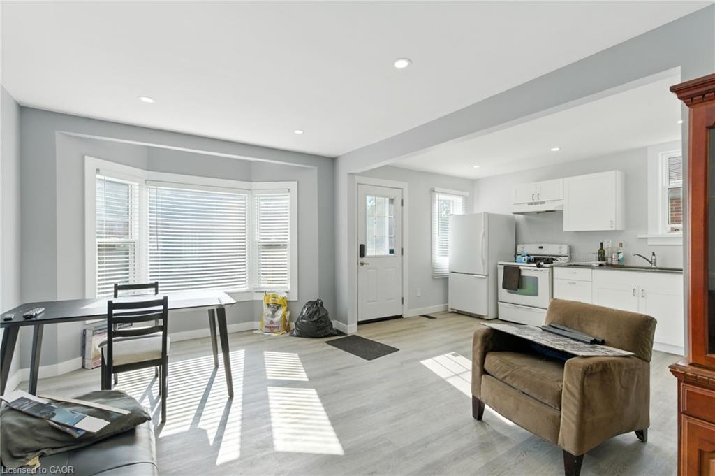 74 East 14Th Street, Hamilton, ON - Indoor