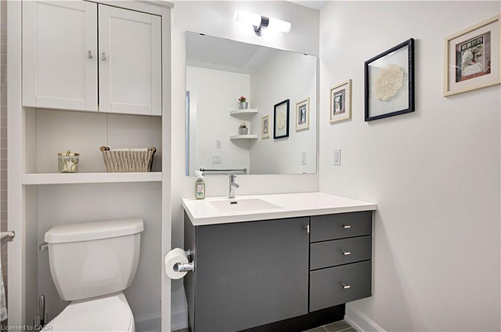 721-3200 William Coltson Avenue, Oakville, ON - Indoor Photo Showing Bathroom