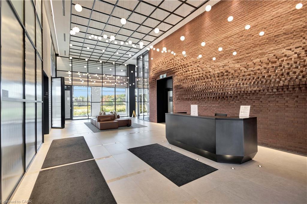 721-3200 William Coltson Avenue, Oakville, ON - Indoor Photo Showing Other Room