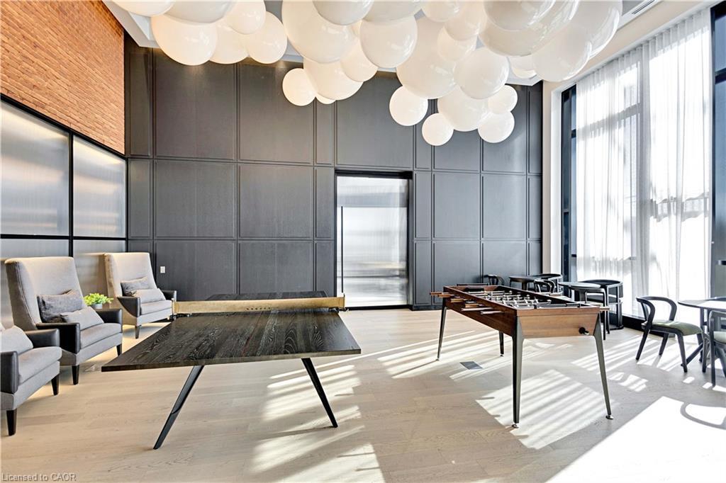 721-3200 William Coltson Avenue, Oakville, ON - Indoor Photo Showing Other Room