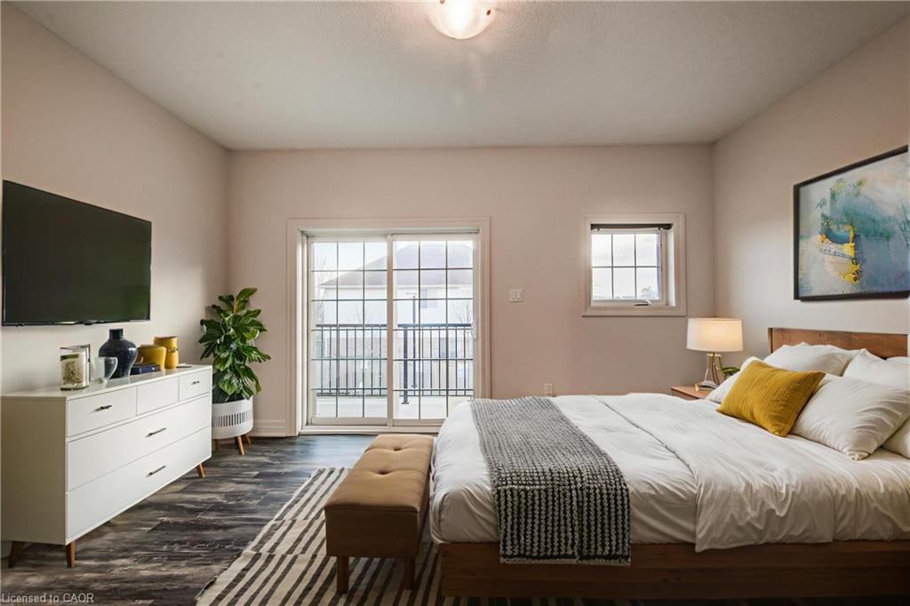 5-275 Max Becker Drive, Kitchener, ON - Indoor Photo Showing Bedroom