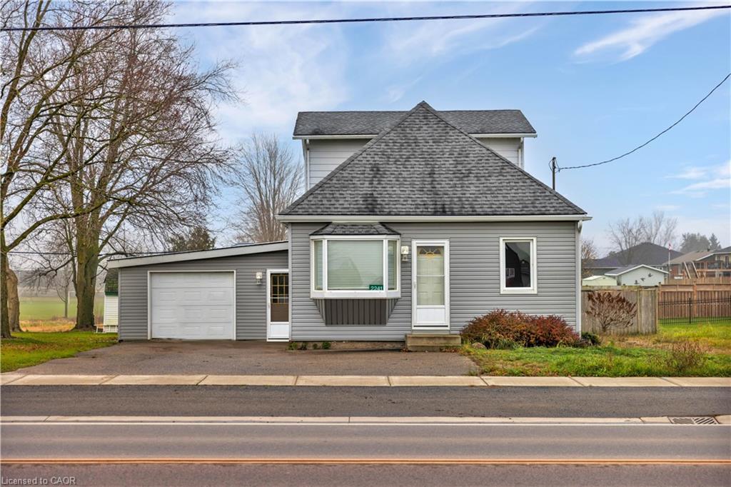 2241 Line 34, Shakespeare, ON - Outdoor