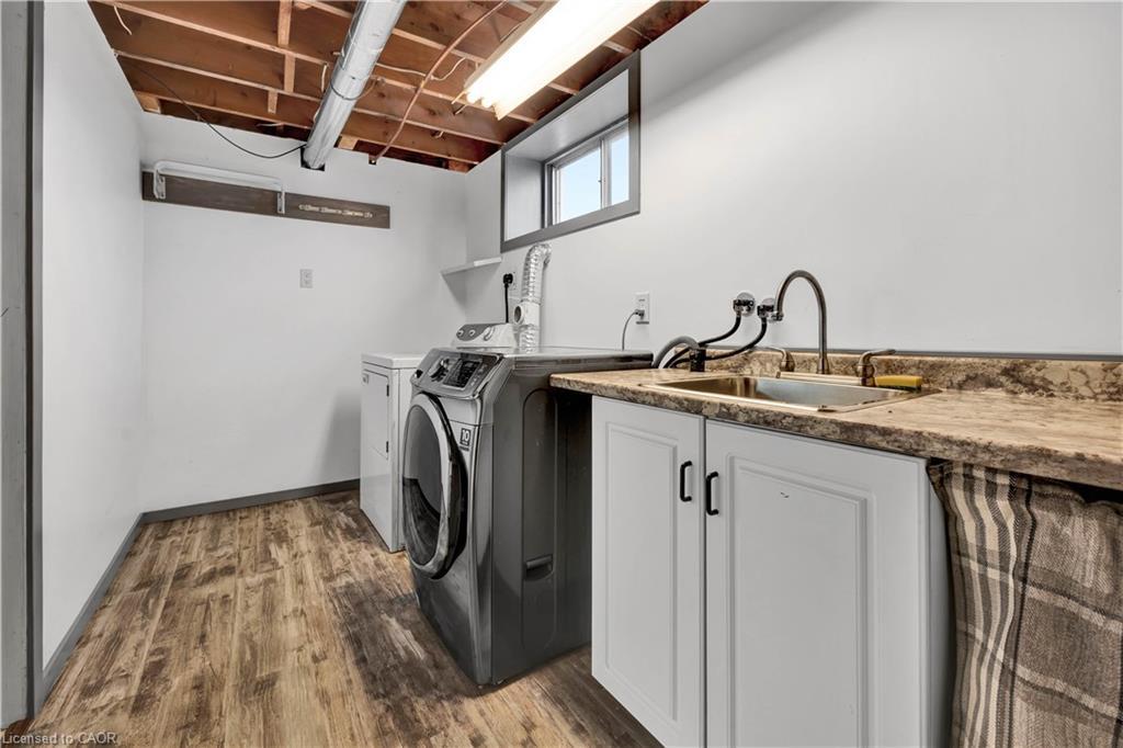 2241 Line 34, Shakespeare, ON - Indoor Photo Showing Laundry Room