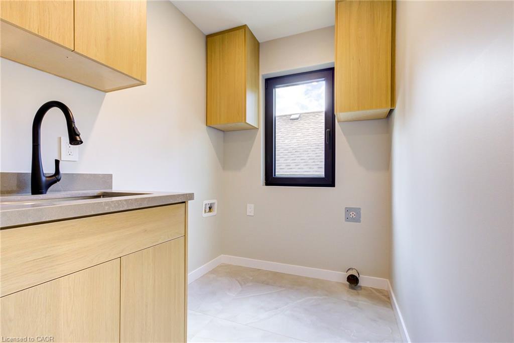 93 Oak Street, Cambridge, ON - Indoor