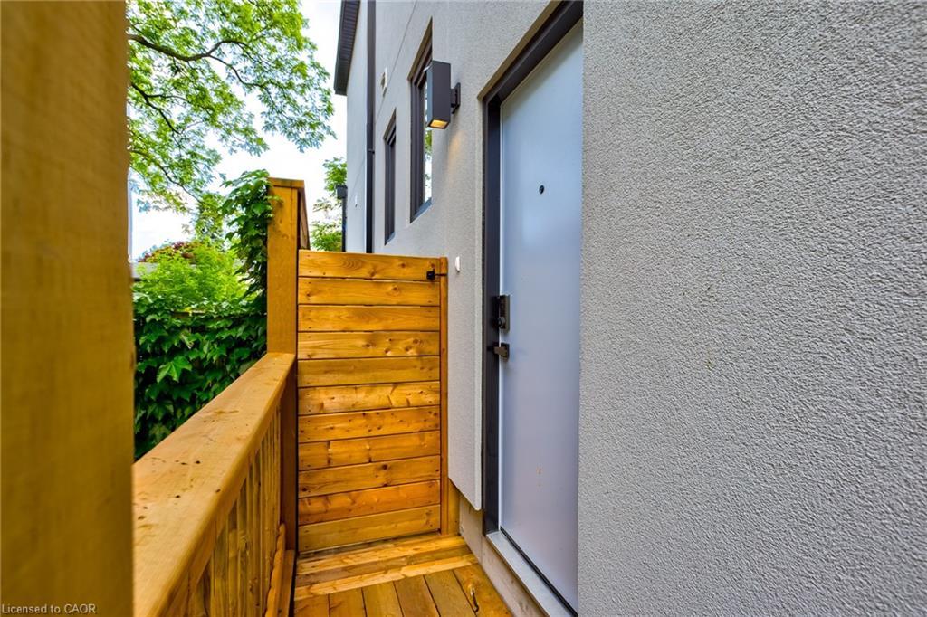 93 Oak Street, Cambridge, ON - Outdoor With Exterior