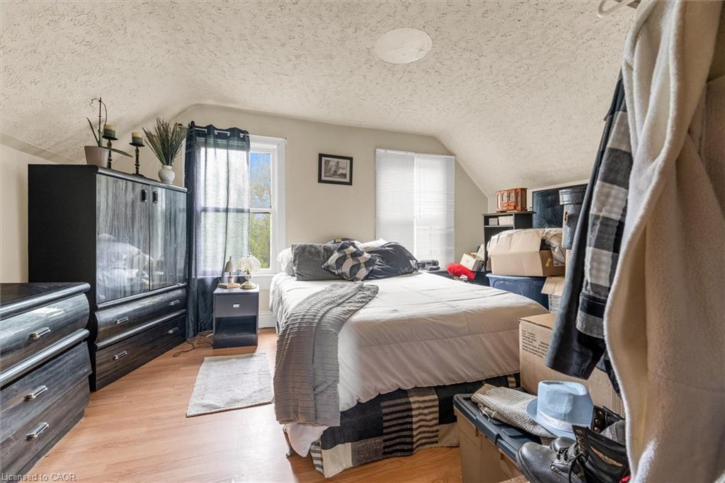 382 Beach Boulevard, Hamilton, ON - Indoor Photo Showing Bedroom