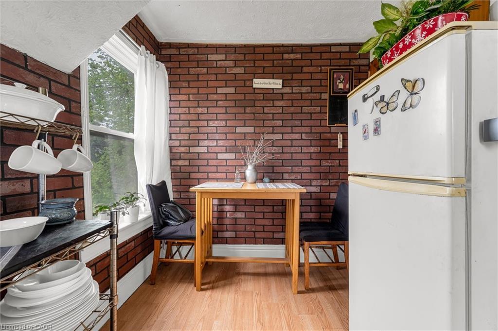 382 Beach Boulevard, Hamilton, ON - Indoor