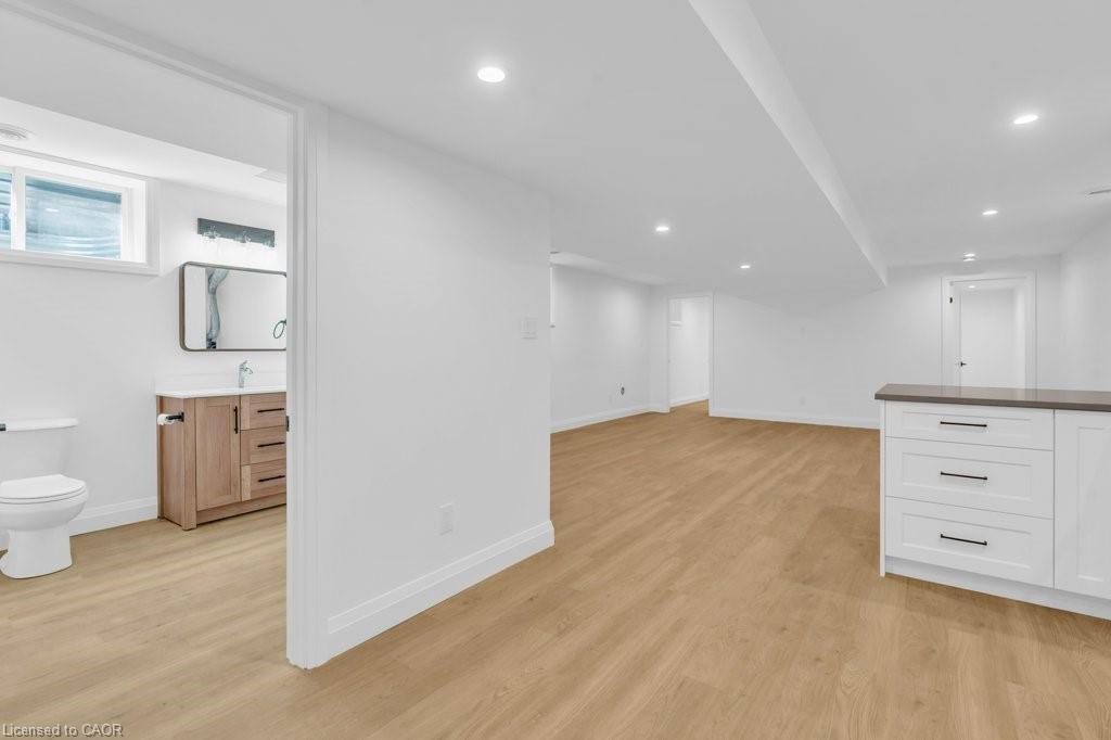 3-54 Wilhelm Street, Kitchener, ON - Indoor