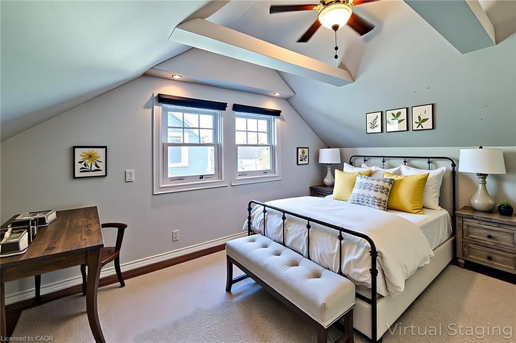 54 Eighth Avenue, Brantford, ON - Indoor Photo Showing Bedroom