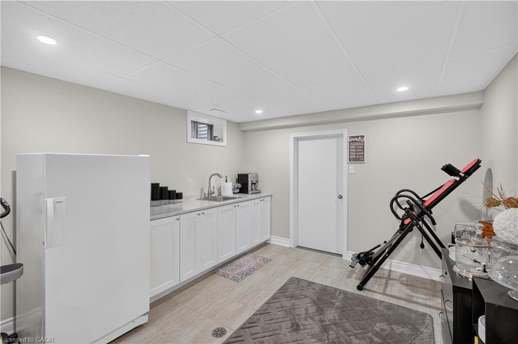 84 Branthaven Drive, Stoney Creek, ON - Indoor