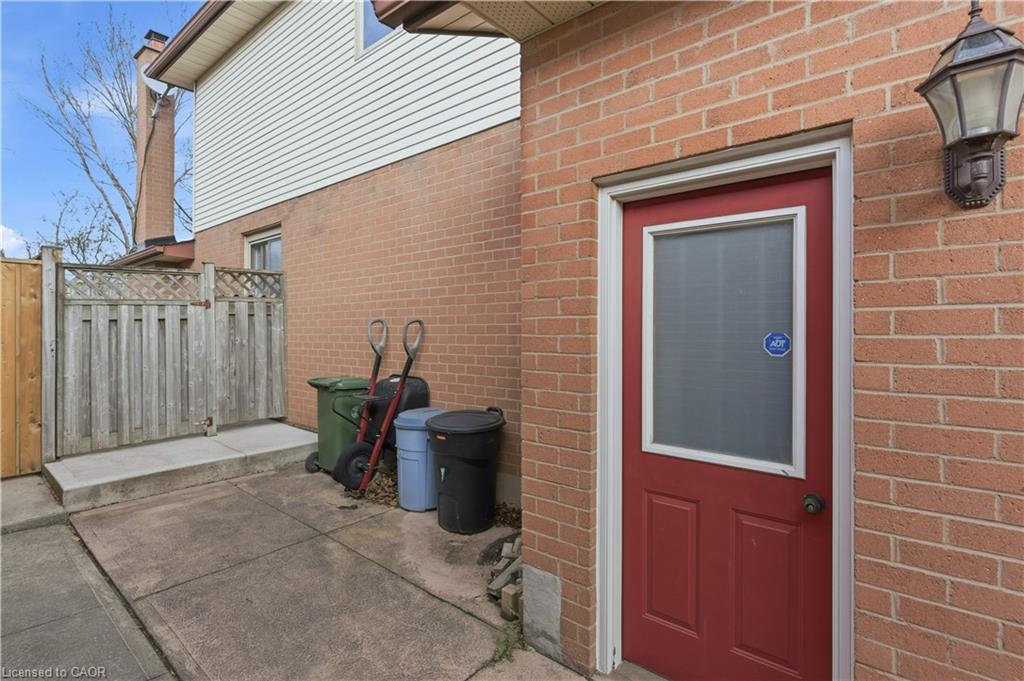 84 Branthaven Drive, Stoney Creek, ON - Outdoor With Exterior