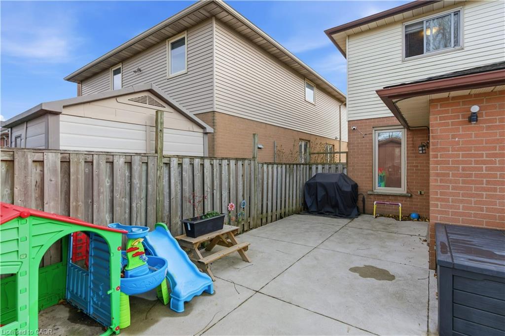 84 Branthaven Drive, Stoney Creek, ON - Outdoor With Deck Patio Veranda With Exterior