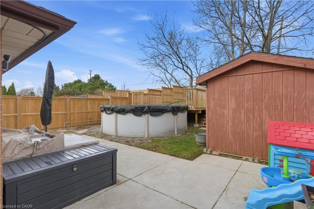 84 Branthaven Drive, Stoney Creek, ON - Outdoor