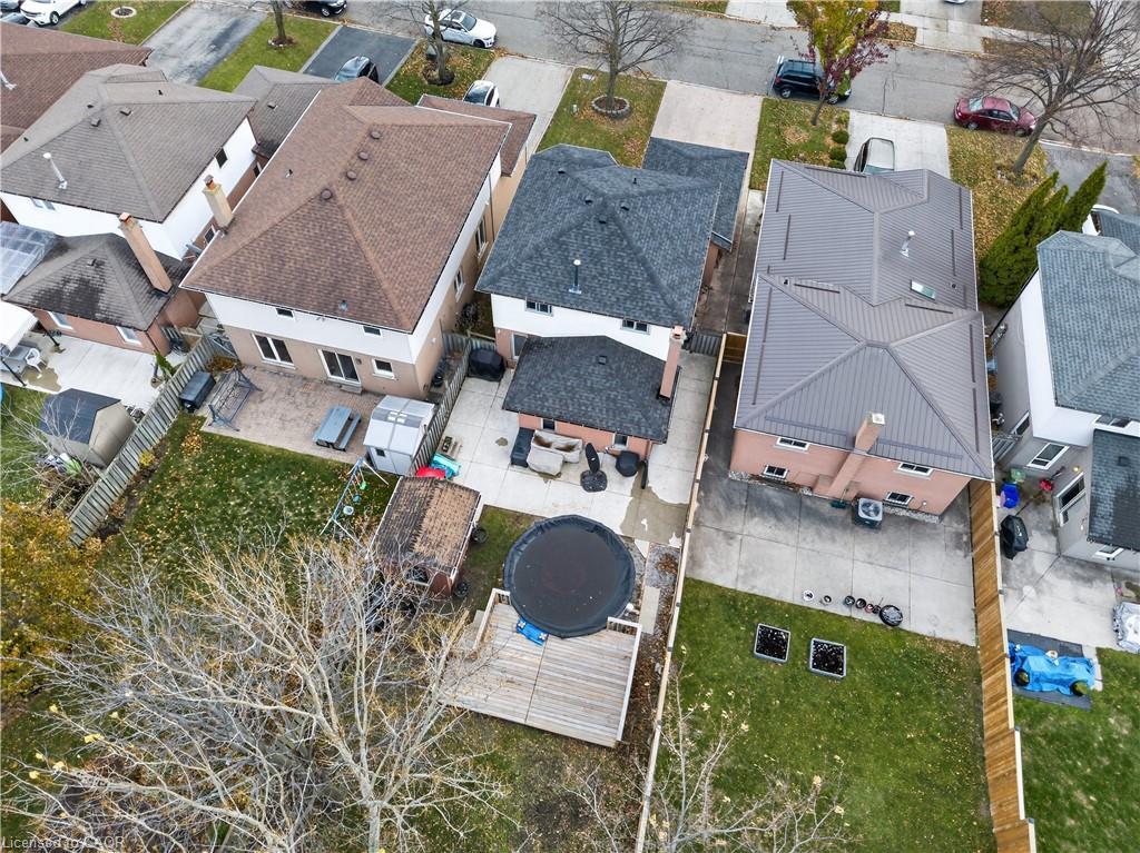 84 Branthaven Drive, Stoney Creek, ON - Outdoor