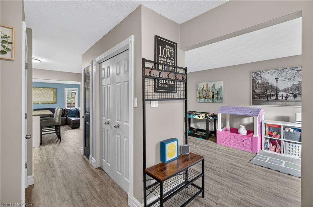 84 Branthaven Drive, Stoney Creek, ON - Indoor Photo Showing Other Room