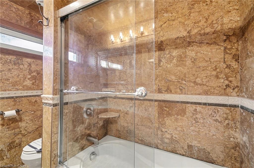 460 Martin Grove Road, Etobicoke, ON - Indoor Photo Showing Bathroom