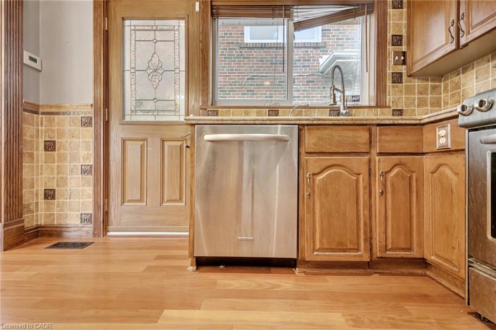 460 Martin Grove Road, Etobicoke, ON - Indoor Photo Showing Kitchen