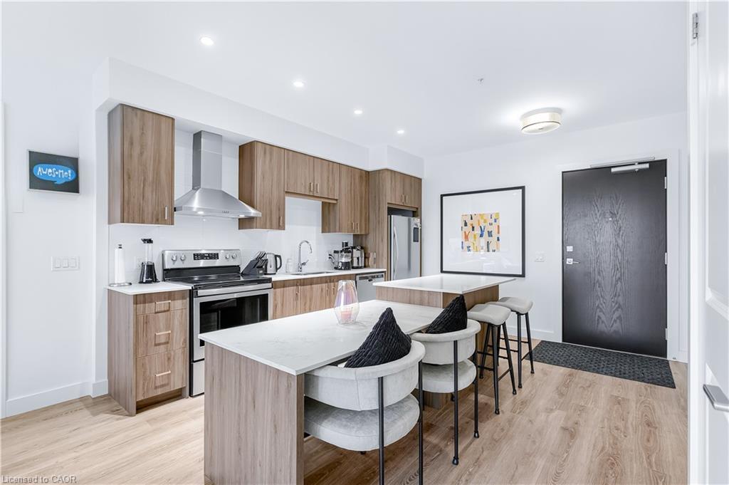1310-15 Glebe Street, Cambridge, ON - Indoor Photo Showing Kitchen