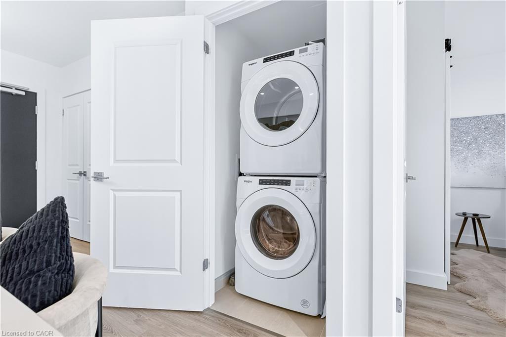 1310-15 Glebe Street, Cambridge, ON - Indoor Photo Showing Laundry Room