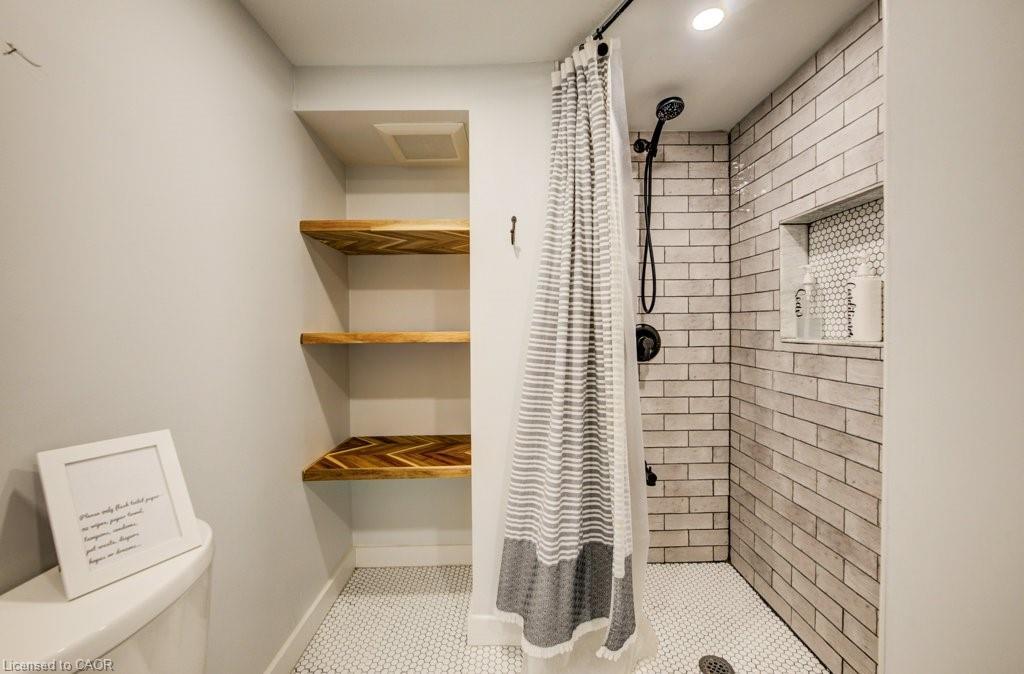 604 Guelph Street, Kitchener, ON - Indoor Photo Showing Other Room