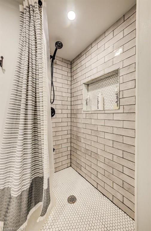 604 Guelph Street, Kitchener, ON - Indoor