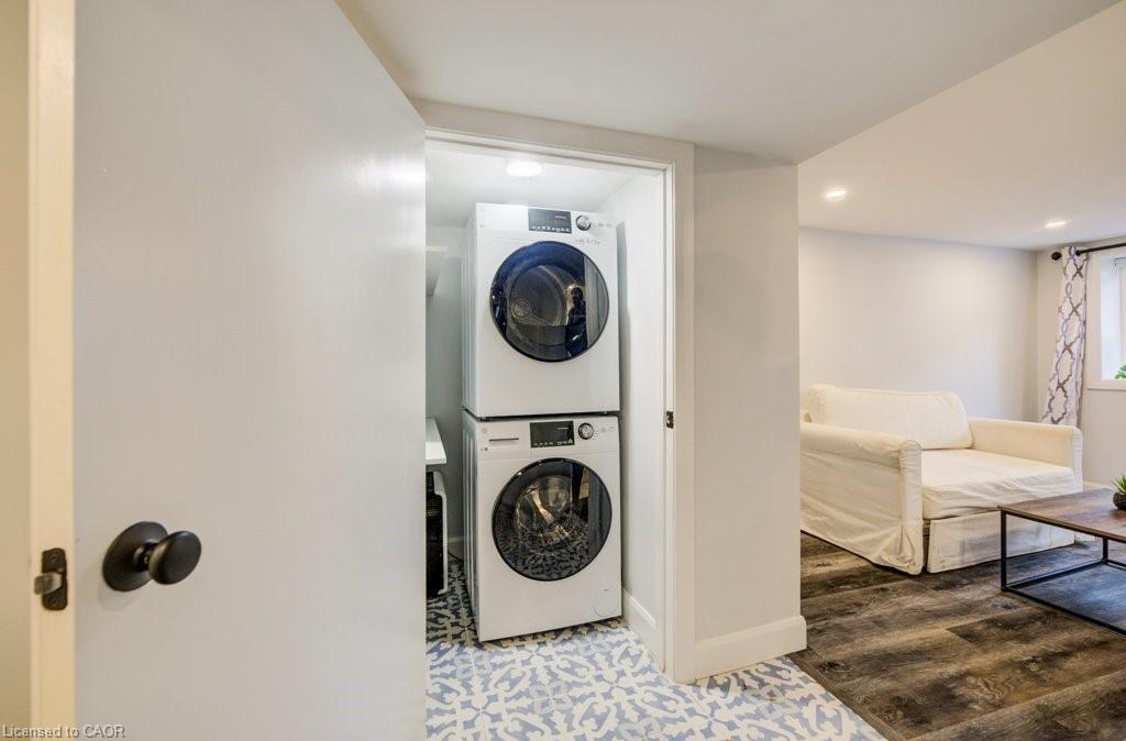 604 Guelph Street, Kitchener, ON - Indoor Photo Showing Laundry Room
