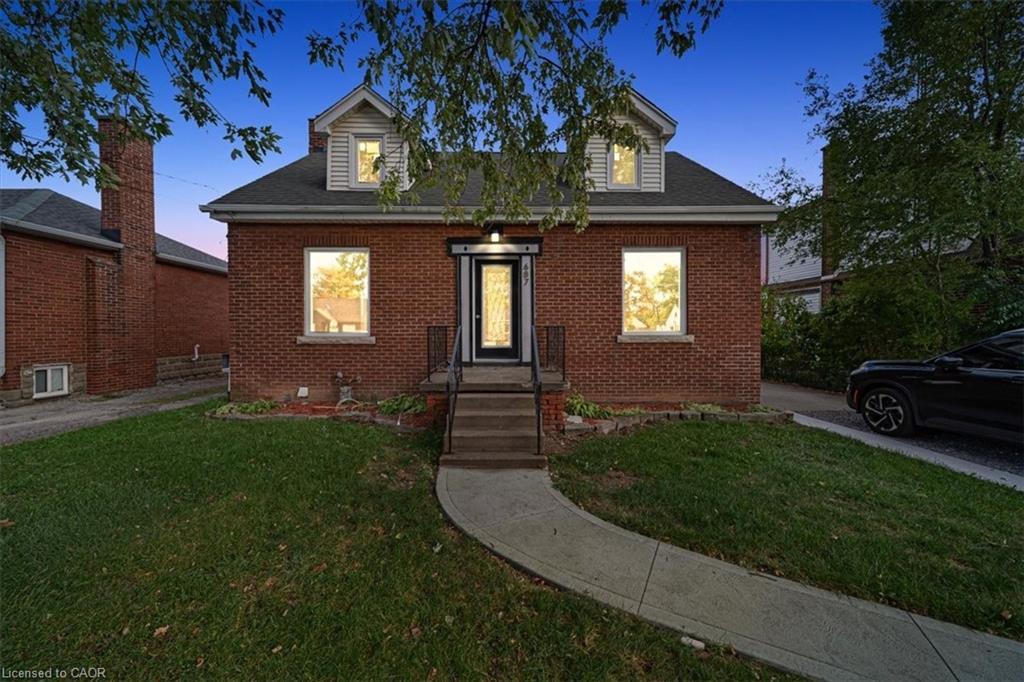 687 Upper James Street, Hamilton, ON - Outdoor