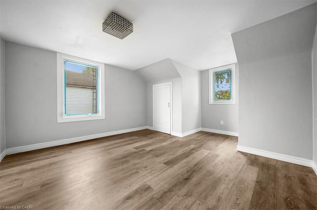 687 Upper James Street, Hamilton, ON - Indoor Photo Showing Other Room