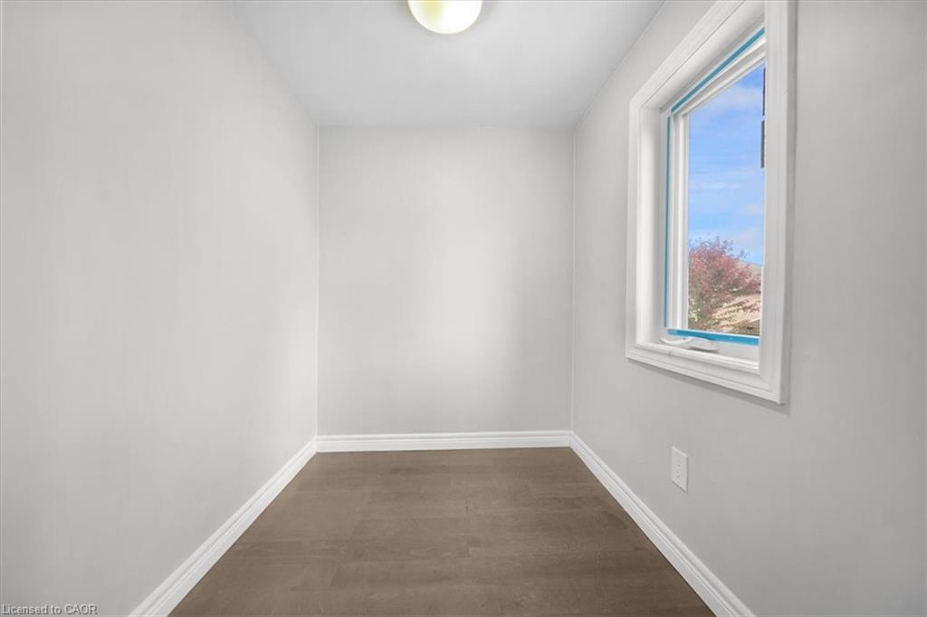 687 Upper James Street, Hamilton, ON - Indoor Photo Showing Other Room