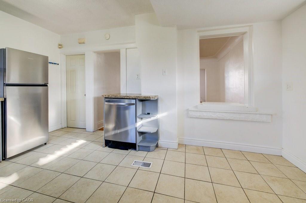 125 Melrose Avenue N, Hamilton, ON - Indoor