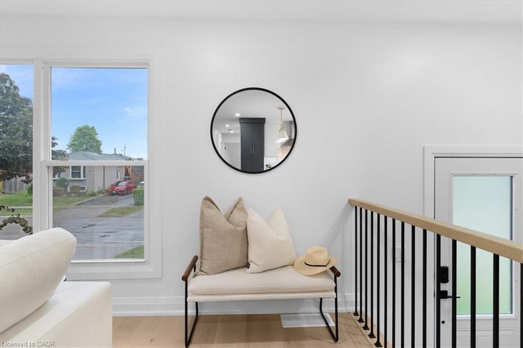 15 Mellenby Street, Hamilton, ON - Indoor Photo Showing Other Room