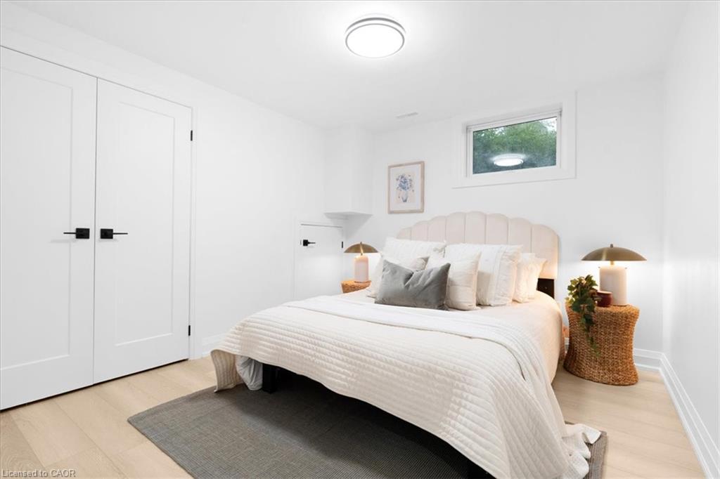 15 Mellenby Street, Hamilton, ON - Indoor Photo Showing Bedroom