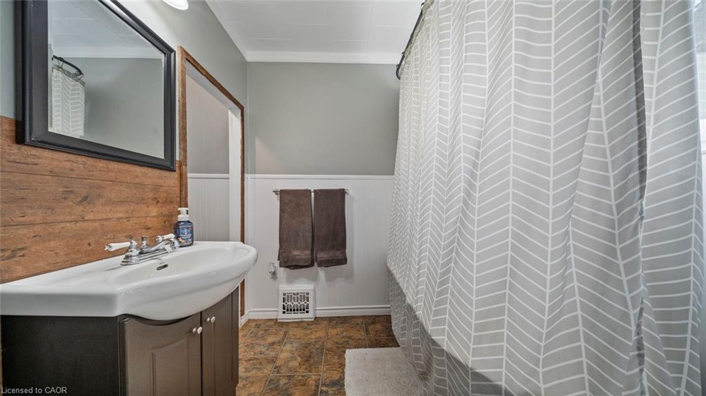 57121 Eden Line, Eden, ON - Indoor Photo Showing Bathroom