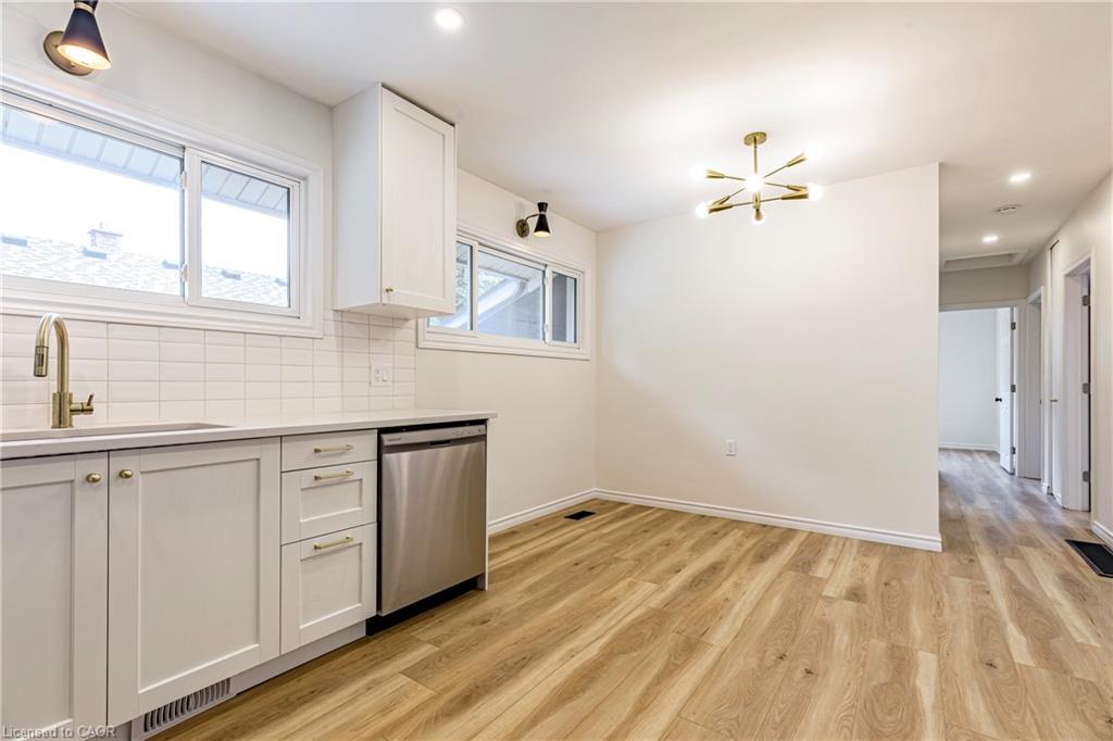20 Burfield Avenue, Hamilton, ON - Indoor Photo Showing Kitchen