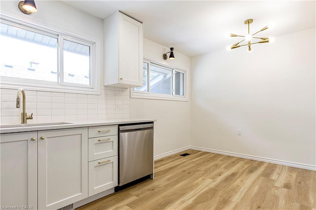 20 Burfield Avenue, Hamilton, ON - Indoor Photo Showing Kitchen