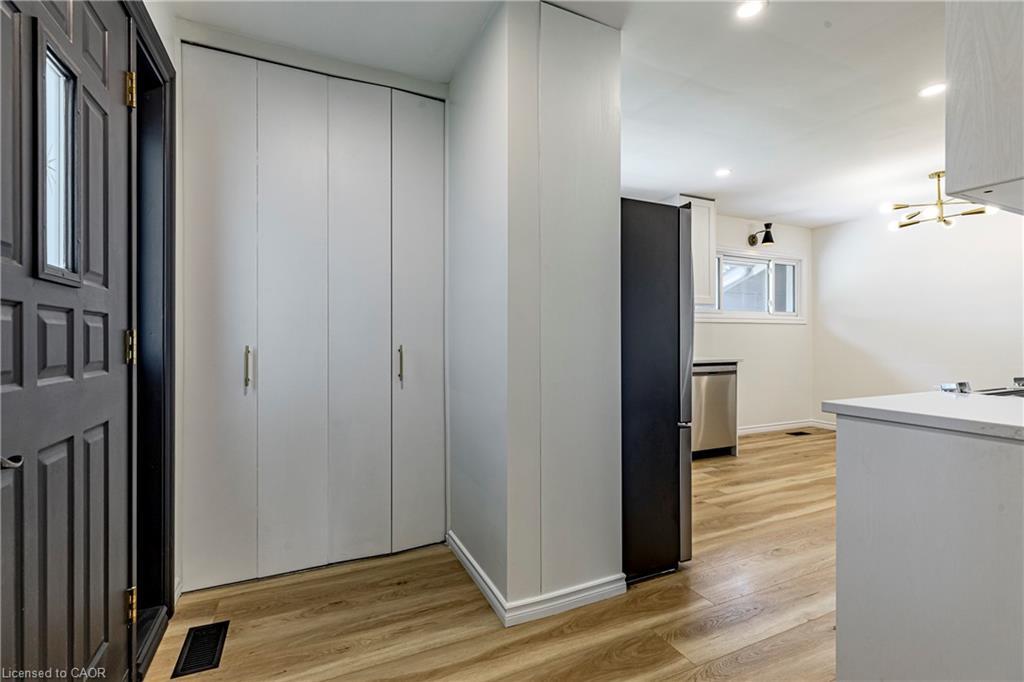 20 Burfield Avenue, Hamilton, ON - Indoor