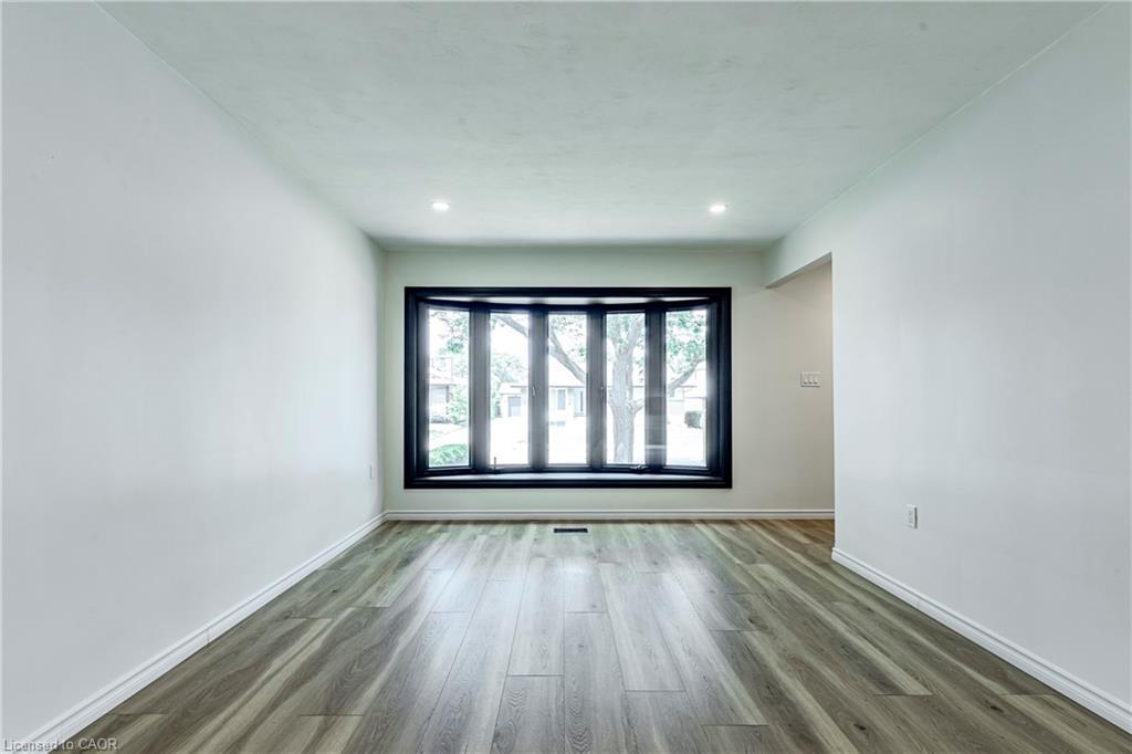 20 Burfield Avenue, Hamilton, ON - Indoor Photo Showing Other Room