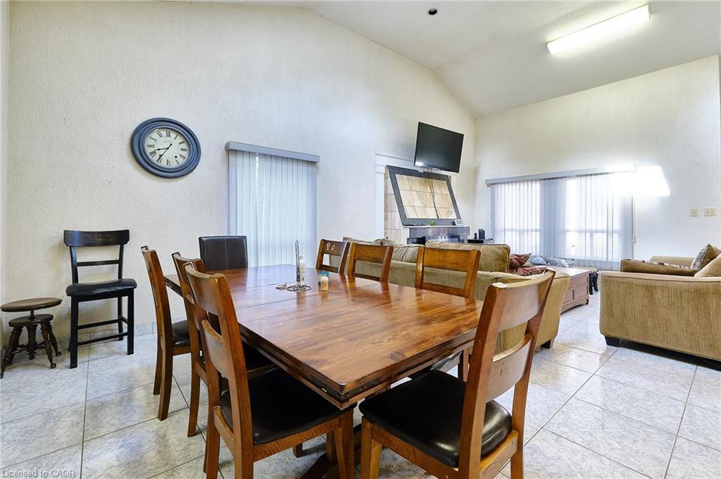 13 Balsam Avenue, Woodland Beach, ON - Indoor Photo Showing Dining Room