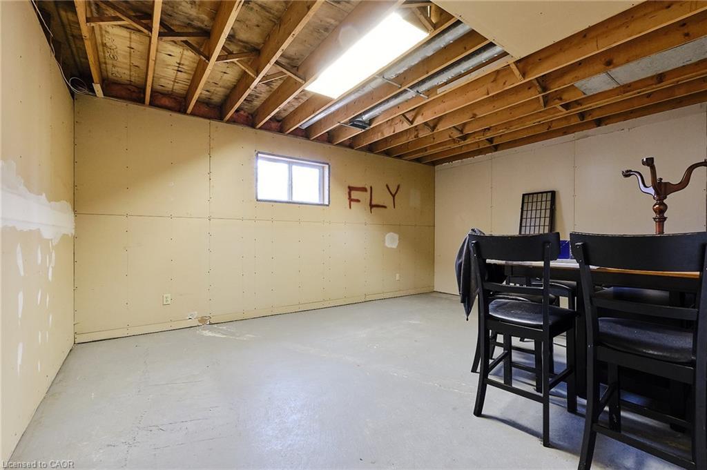 13 Balsam Avenue, Woodland Beach, ON - Indoor Photo Showing Basement