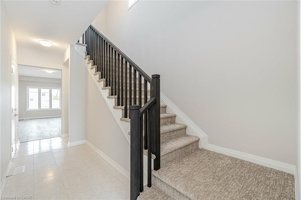 7310 Marvel Drive, Niagara Falls, ON - Indoor Photo Showing Other Room