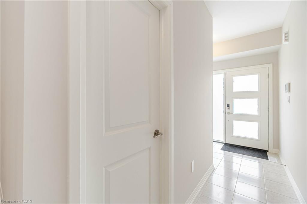 7310 Marvel Drive, Niagara Falls, ON - Indoor Photo Showing Other Room