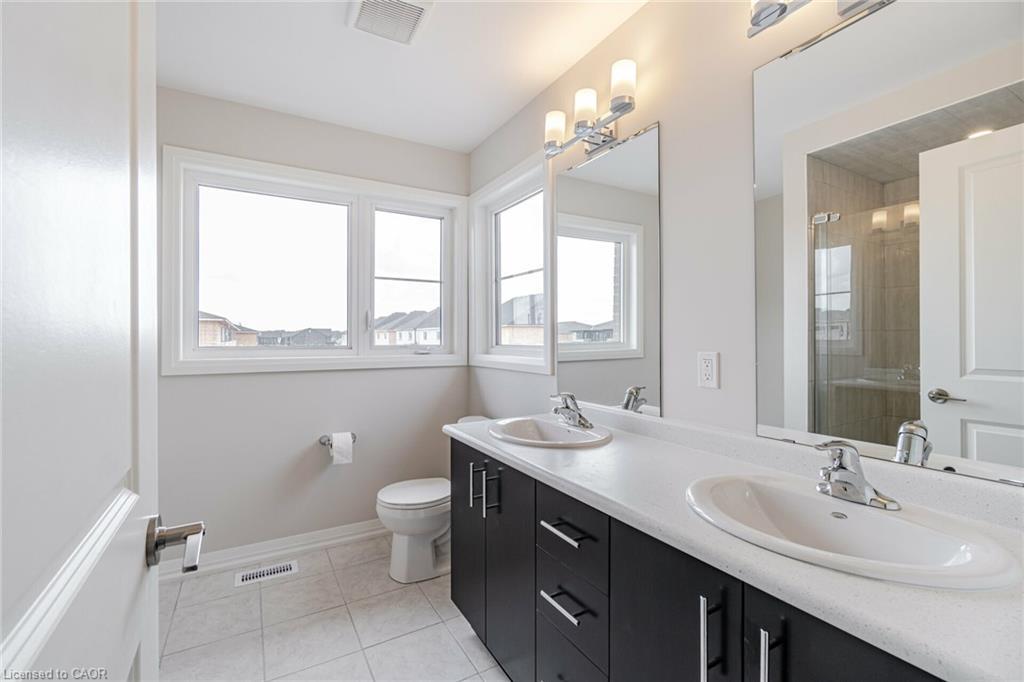 7310 Marvel Drive, Niagara Falls, ON - Indoor Photo Showing Bathroom