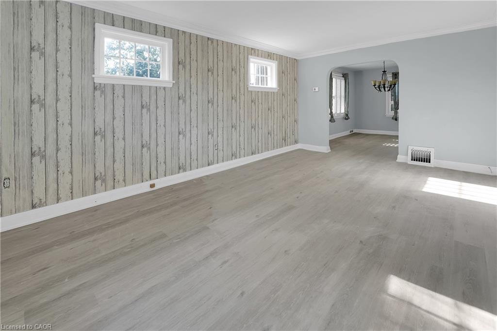 9 Arlington Avenue, St. Catharines, ON - Indoor Photo Showing Other Room