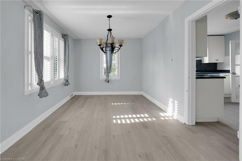 9 Arlington Avenue, St. Catharines, ON - Indoor Photo Showing Other Room