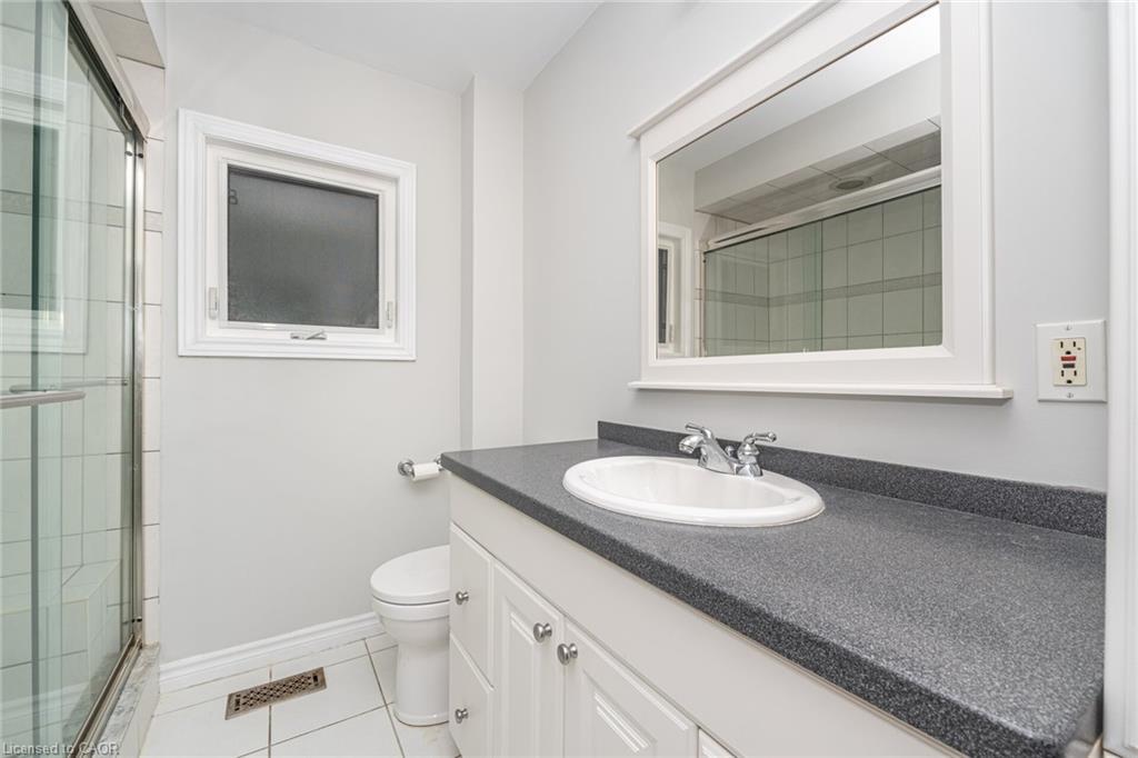 3018 Dalehurst Drive, Mississauga, ON - Indoor Photo Showing Bathroom