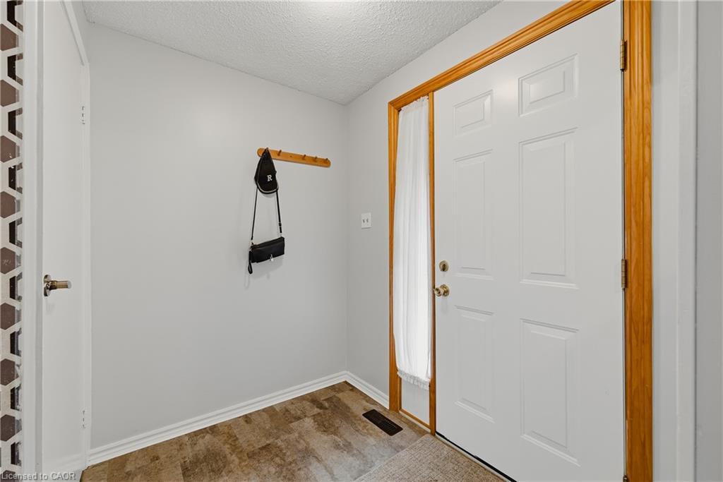 69-539 Willow Road, Guelph, ON - Indoor Photo Showing Other Room