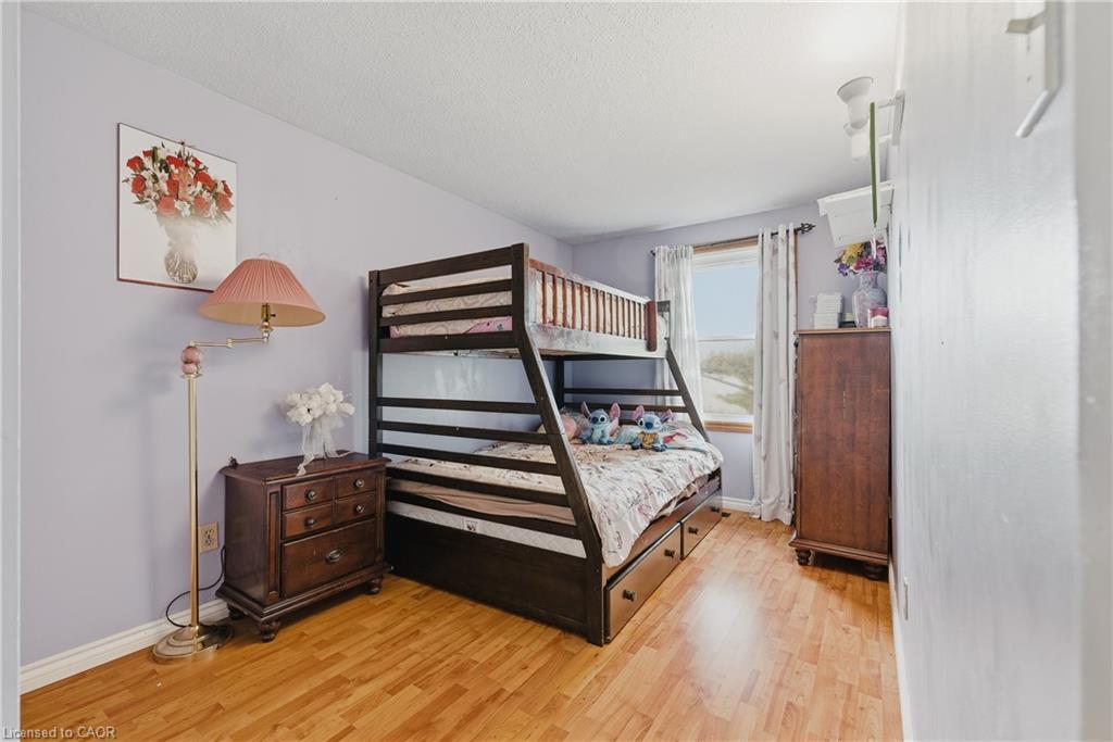69-539 Willow Road, Guelph, ON - Indoor Photo Showing Bedroom