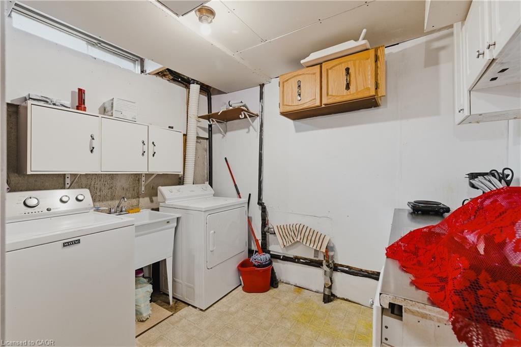 69-539 Willow Road, Guelph, ON - Indoor Photo Showing Laundry Room