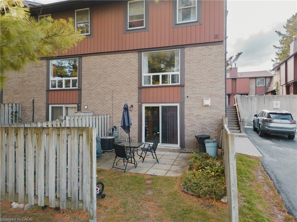 69-539 Willow Road, Guelph, ON - Outdoor With Exterior